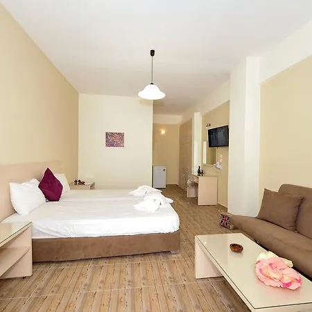 Asterolithos * Fira (Santorini)