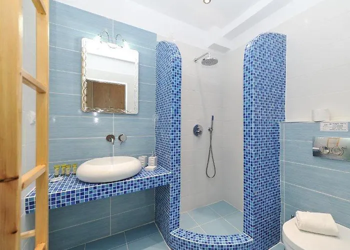 Asterolithos Fira (Santorini)