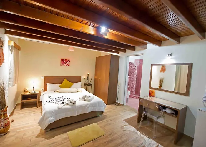 Apartment Asterolithos Fira (Santorini)