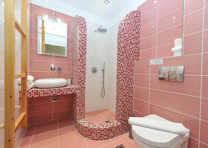 Asterolithos Fira (Santorini)