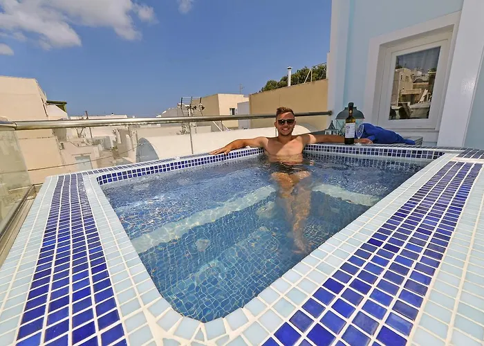 Asterolithos Fira (Santorini)